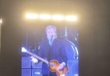 Concierto, insultos y contradicciones