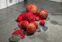 «Me adhiero, persisto y resisto», la exposición de María Eugenia Trujillo en el MAC