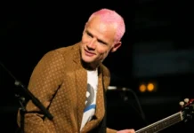El álbum debut en solitario de Flea, ‘Honora’, salió el 27 de marzo por Nonesuch Records