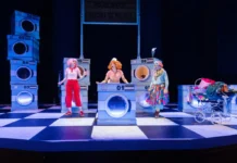 «Qué importante es el teatro para hacer imaginar». Carmen Navarro, actriz de Caperucita en Manhattan