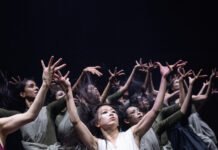 La compañía que redefinió la danza mundial, Akram Khan, se despide en el Teatro Colón