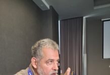 «Hay distintos tipos de escritores, pero yo pertenezco a los que dibujamos» Mario Mendoza