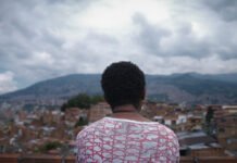 «Cualquiera puede estar en el lugar equivocado. Cualquiera puede ser el perfecto culpable». Henry E. Rincón