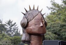 Maquiamelo, el artista que pasó de las cabezas reducidas a la Rockera, escultura que celebra 30 años de Rock al Parque