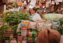 El patrimonio más valioso de las Plazas Distritales de Mercado no se vende: vive en sus personas y saberes